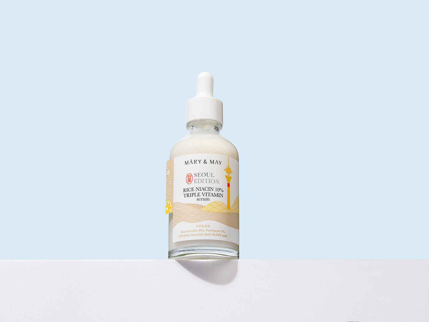 Mary&May Vegan Rice Niacin 10% Triple vitamin serum - Rozjasňující a vyrovnávající pleťové sérum s vysokým obsahem niacinamidu a rýžových extraktů určené pro péči o mdlou, nevyrovnanou a pigmentovanou pleť.