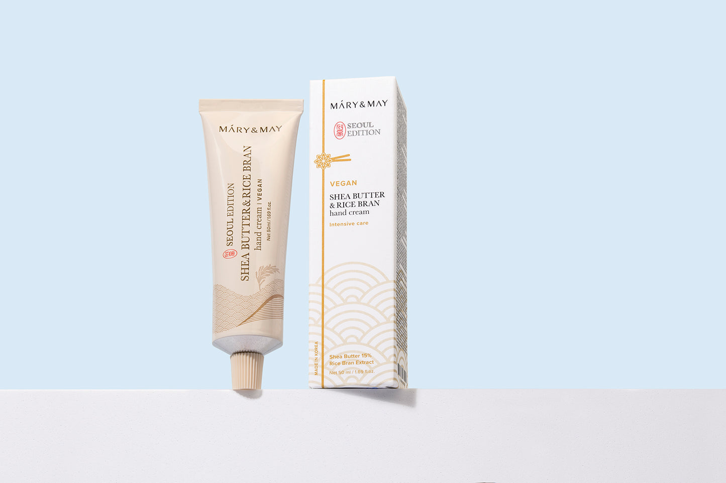 Mary&May Shea Butter & Rice Bran Hand Cream 50ml - Vyživující krém na ruce určený pro každodenní péči o suchou, namáhanou a dehydratovanou pokožku rukou.